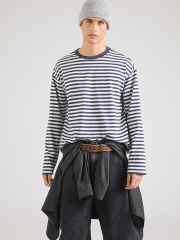 WEEKDAY Μπλουζάκι σε λευκό: μπροστά