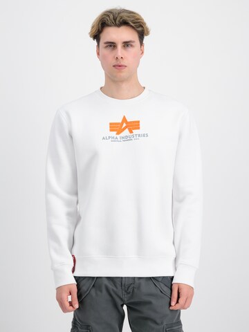 ALPHA INDUSTRIES Sweatshirt in Wit: voorkant