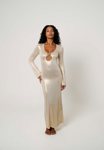 Moda Minx Maxikleid 'Scallop Shell' in Beige: Vorderseite