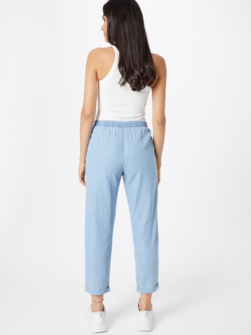 regular Pantaloni con pieghe di DeFacto in blu