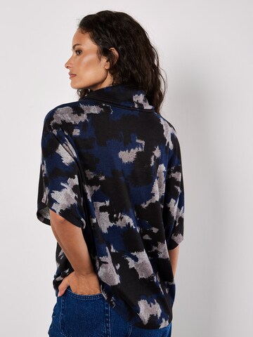 Apricot Paint Splash Soft-Touch Top ' ' in Blau
