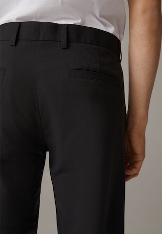 STRELLSON Regular Pleat-Front Pants 'Lois' in Black