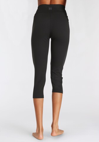 LASCANA ACTIVE Skinny Sporthose in Schwarz