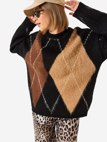 Pullover extra large di Bianco Lucci in nero