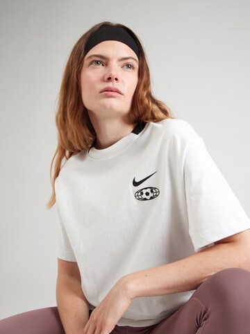 Nike Sportswear Μπλουζάκι σε λευκό