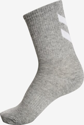 Chaussettes de sport 'CHEVRON' Hummel en gris