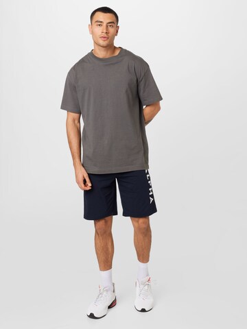 ALPHA INDUSTRIES Regular Shorts in Blau