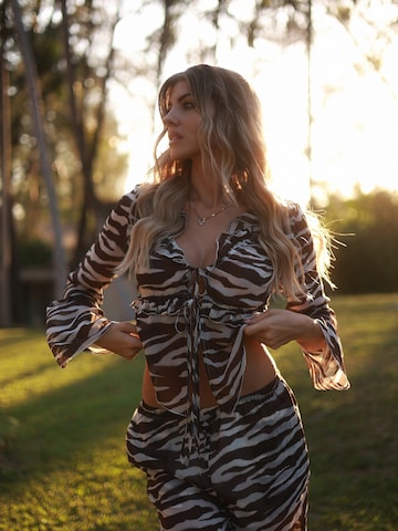 MYLAVIE by Sarah HarrisonLoosefit Hlače - crna boja