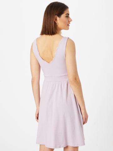 ABOUT YOU Letnia sukienka 'Frauke' w kolorze fioletowy