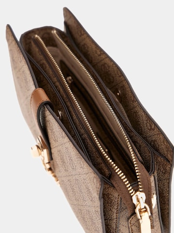 GUESS Axelremsväska 'Zamira' i beige