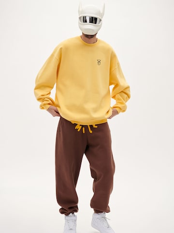 Smiles Sweatshirt 'Pascal' in Yellow: front