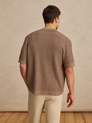 DAN FOX APPAREL - Ajuste regular Camisa 'Domenic' en marrón