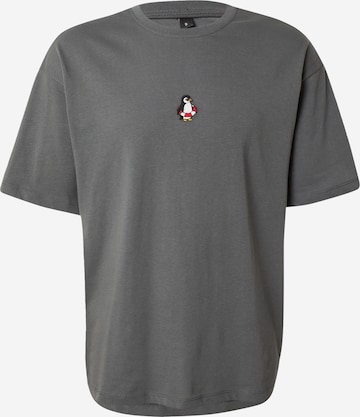 T-Shirt Trendyol en gris : devant