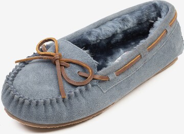 Minnetonka Slipper 'Cally' in Blue: front