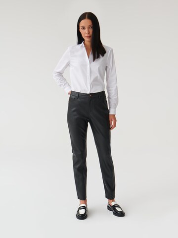TATUUM Slimfit Broek in Zwart