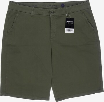 s.Oliver Shorts in XL in Green: front