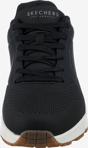 Baskets basses 'Uno Stand On Air' SKECHERS en noir