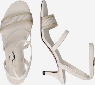 TOMMY HILFIGER - Sandalias con hebilla en blanco