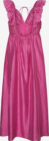 VERO MODA Платье в Ярко-розовый