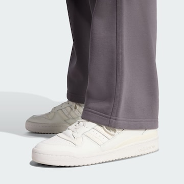 ADIDAS ORIGINALS Loosefit Housut 'Trefoil Essentials' värissä harmaa