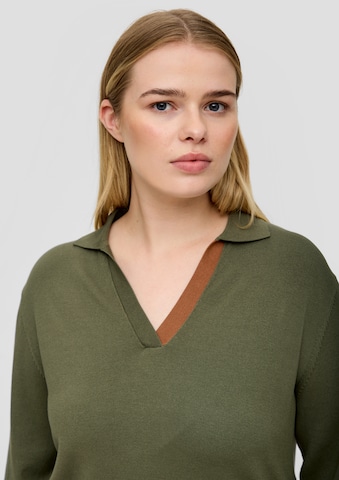 TRIANGLE - Pullover em verde
