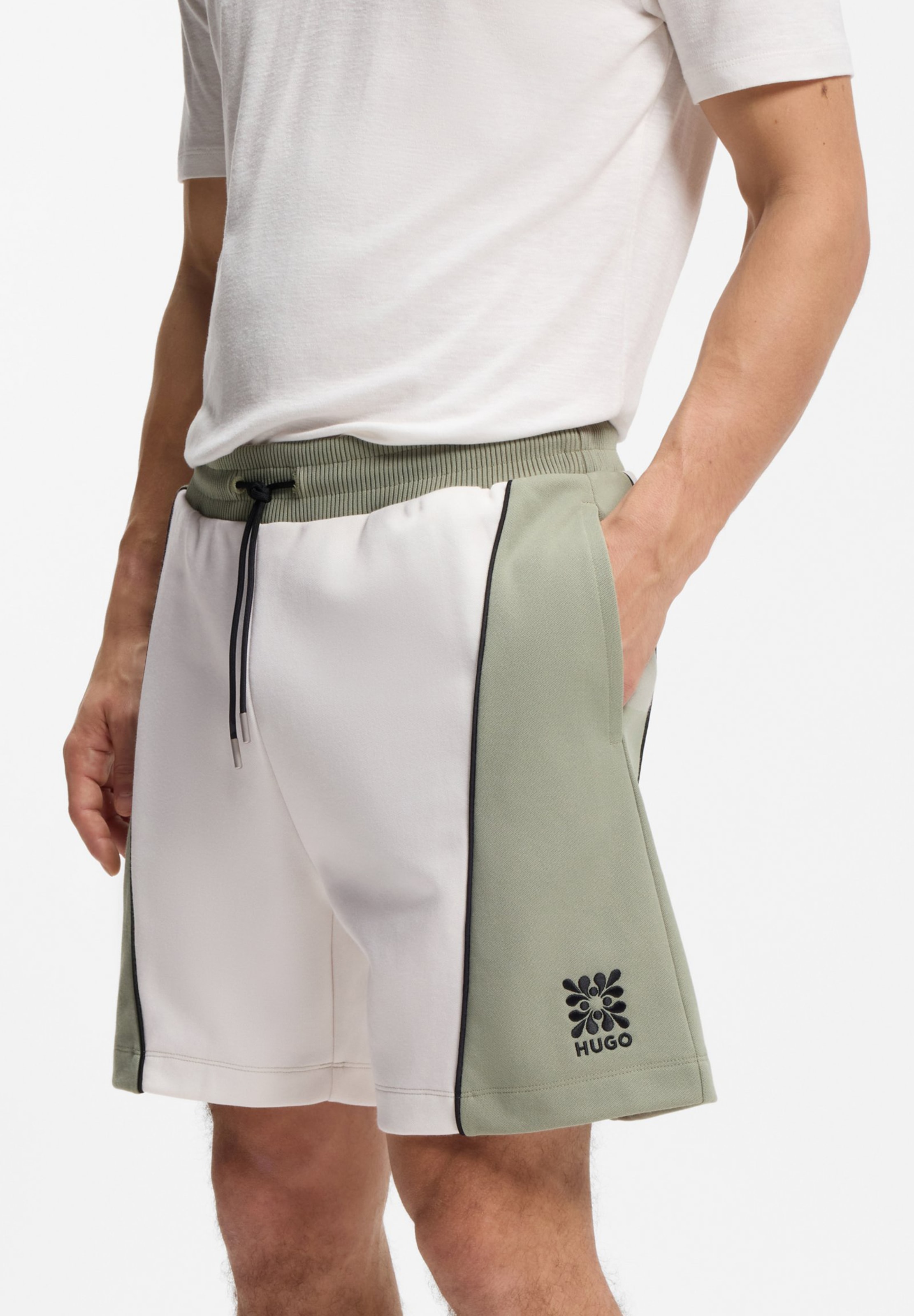 HUGO Regular Chinohose in Grün