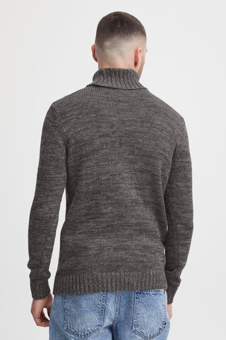 !Solid Sweater 'Philaremo' in Grey