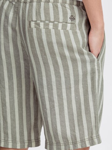 11 Project - regular Pantalón 'Eshi' en verde