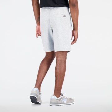 new balance Regular Sportshorts in Grau