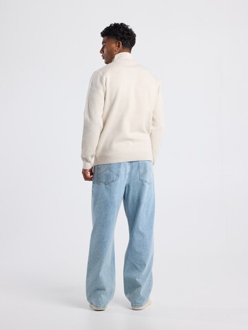 America Today Sweater in Beige