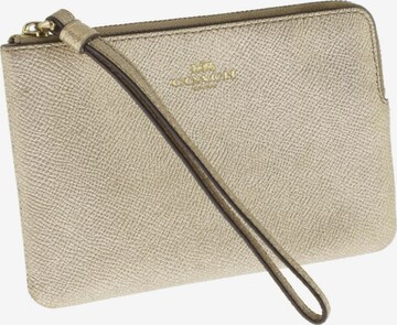 COACH Small Leather Goods in One size in Gold: front