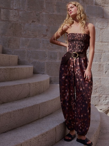 Next Jumpsuit i brun: forside