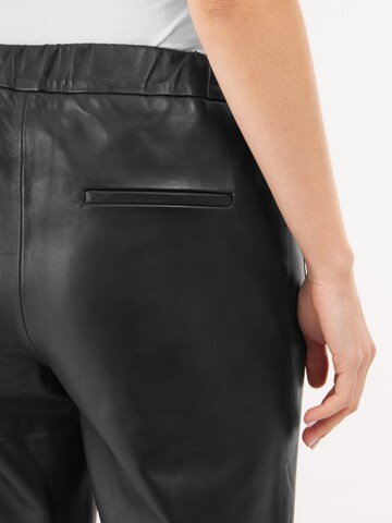 Bolongaro Trevor Slim fit Trousers in Black