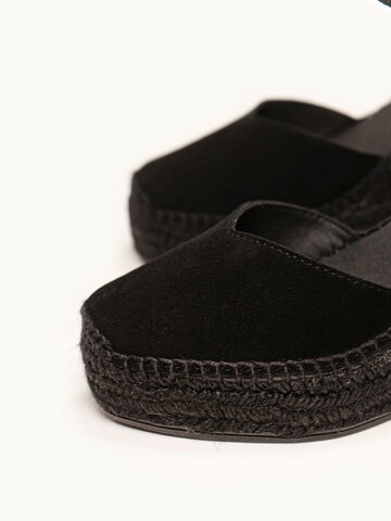 Alhamas Slingpumps 'Alpargata Cuña 10 cm Ante' in Zwart