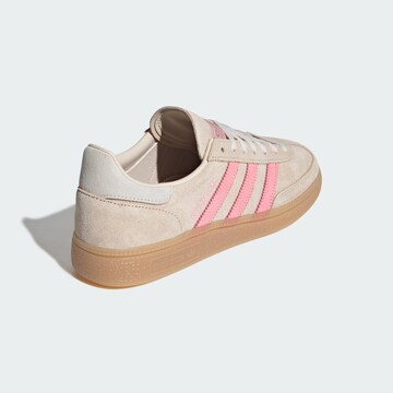 Sneaker bassa 'Handball Spezial' di ADIDAS ORIGINALS in beige