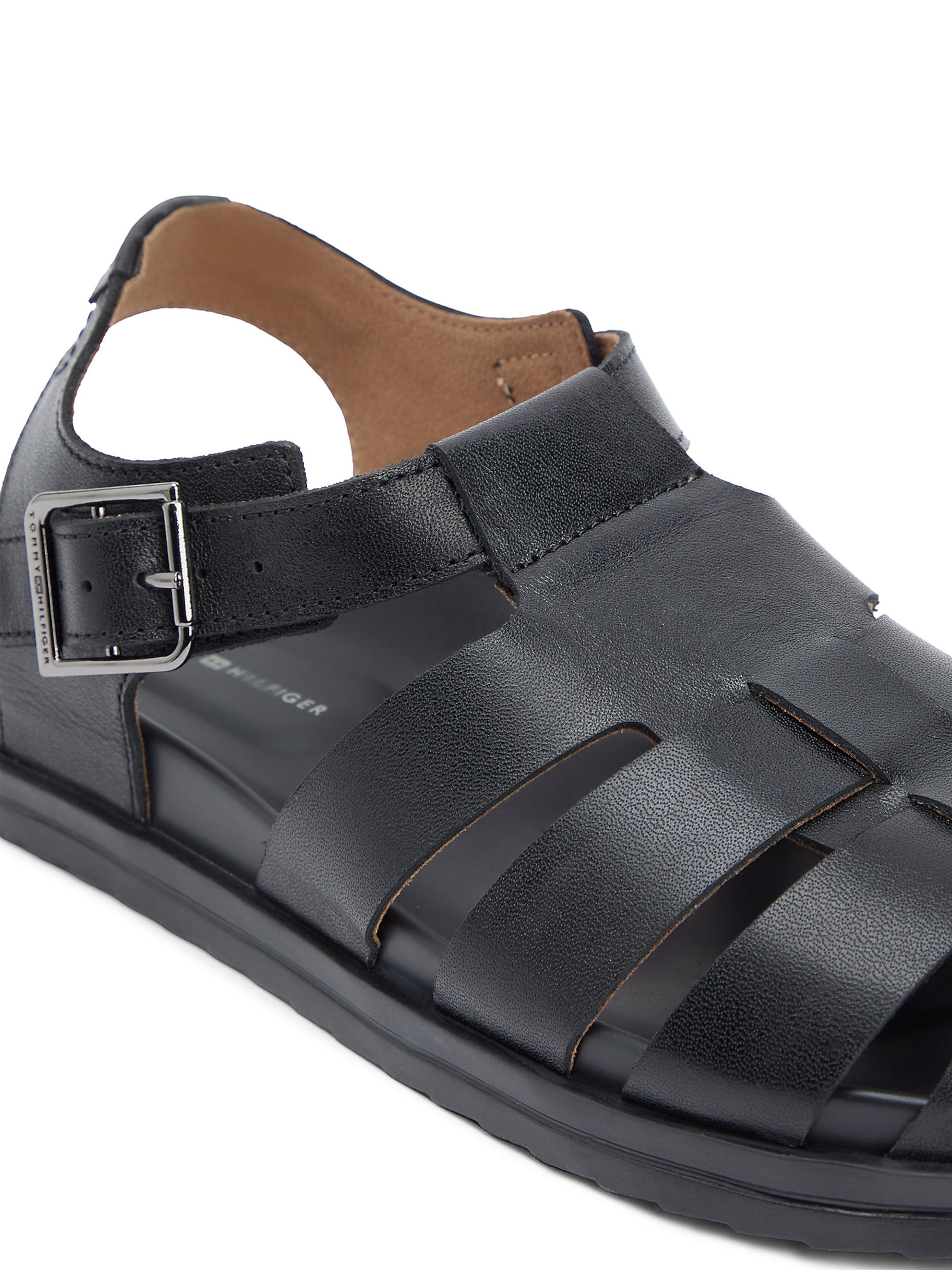TOMMY HILFIGER Sandal in Black