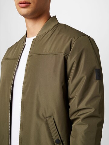 Veste mi-saison 'Clay' Matinique en vert