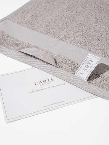L'Arte Milano Beach towel in Grey