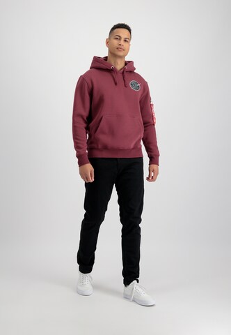 ALPHA INDUSTRIES Sweatshirt in Rood