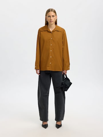 SELECTED Bluse i brun