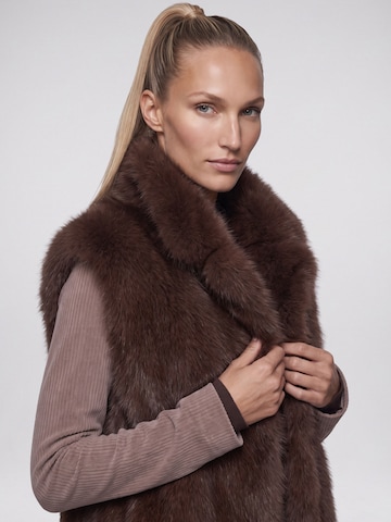 BLONDE No. 8 Vest 'Joe' in Brown