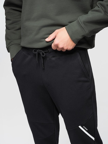 Ombre Regular Sporthose‌‌‌‌‌‌‌‌‌‌ in Schwarz