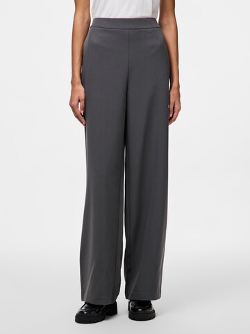 PIECES Wide leg Pants 'PCBOZZY' in Grey: front
