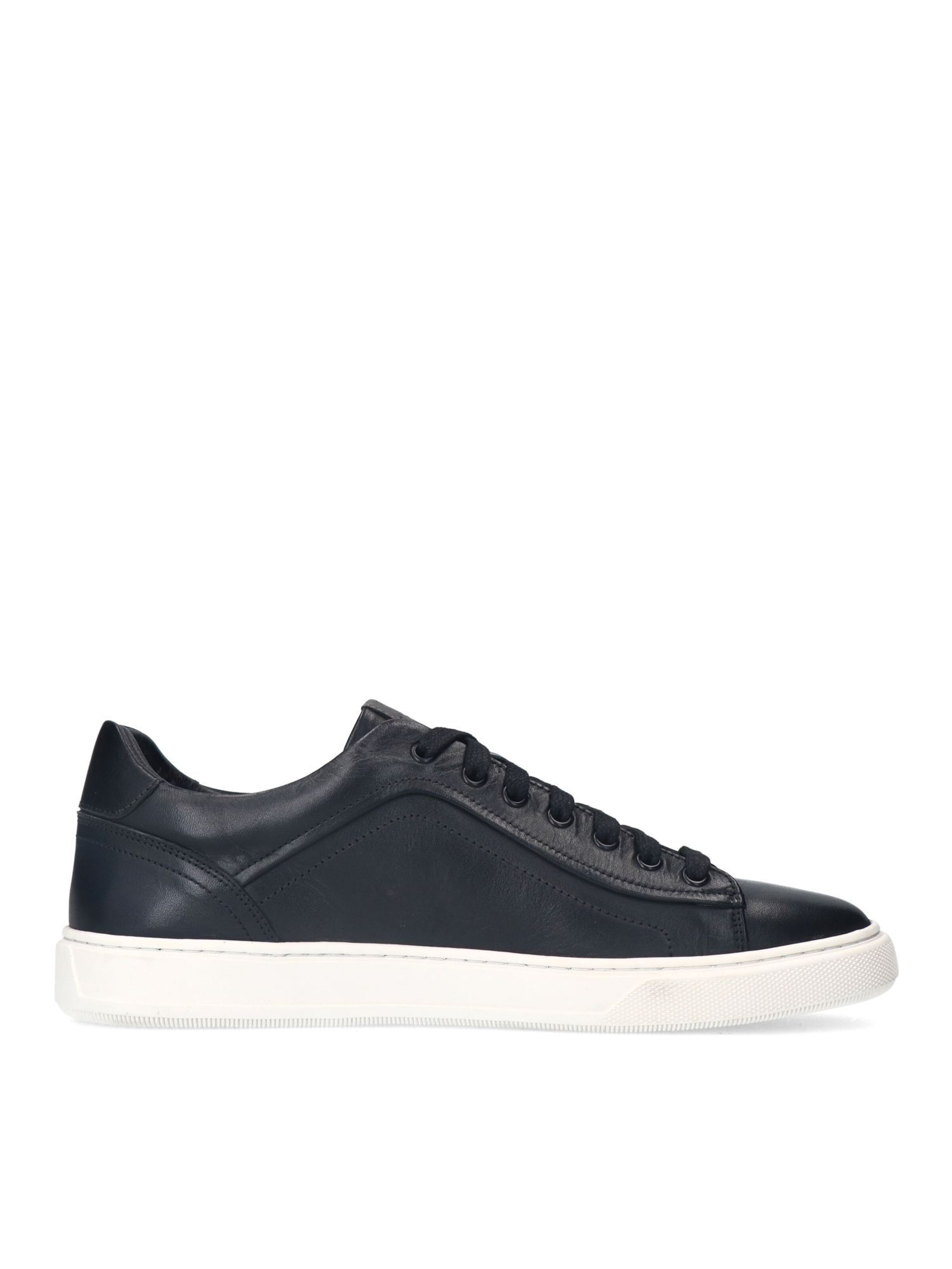 MANFIELD Sneakers in Black