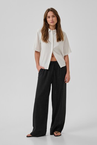 My Essential Wardrobe Wide leg Broek 'Jannie' in Zwart
