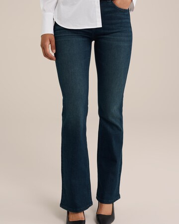 WE Fashion Flared Jeans in Blauw