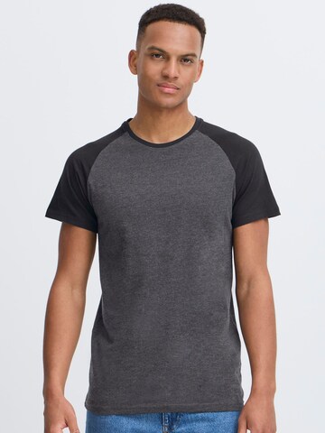 Maglietta 'Bastian' di !Solid in grigio