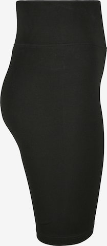 Urban Classics Skinny Shorts in Schwarz