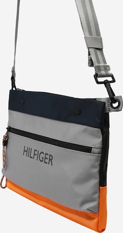 TOMMY HILFIGER Umhängetasche in Mischfarben