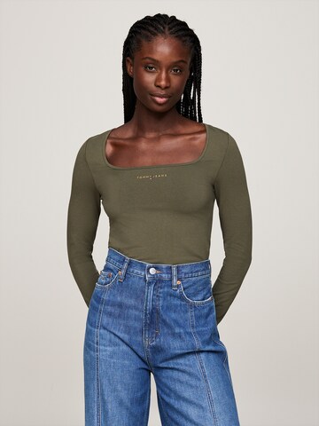 Tricou de la Tommy Jeans pe verde: față